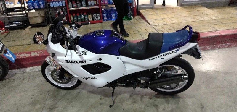 Suzuki Katana, снимка 2 - Мотоциклети и мототехника - 46293657