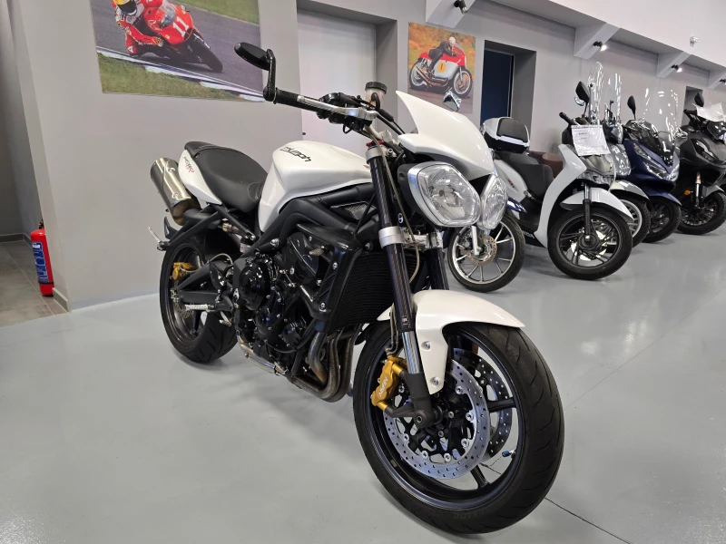 Triumph Street Triple 675 R, 2011г.