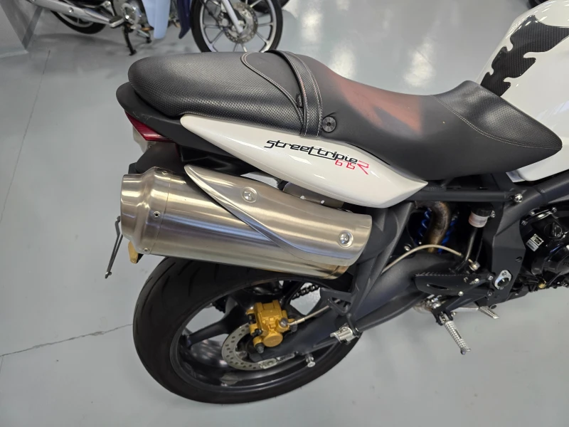 Triumph Street Triple 675 R, 2011г., снимка 11 - Мотоциклети и мототехника - 50613874