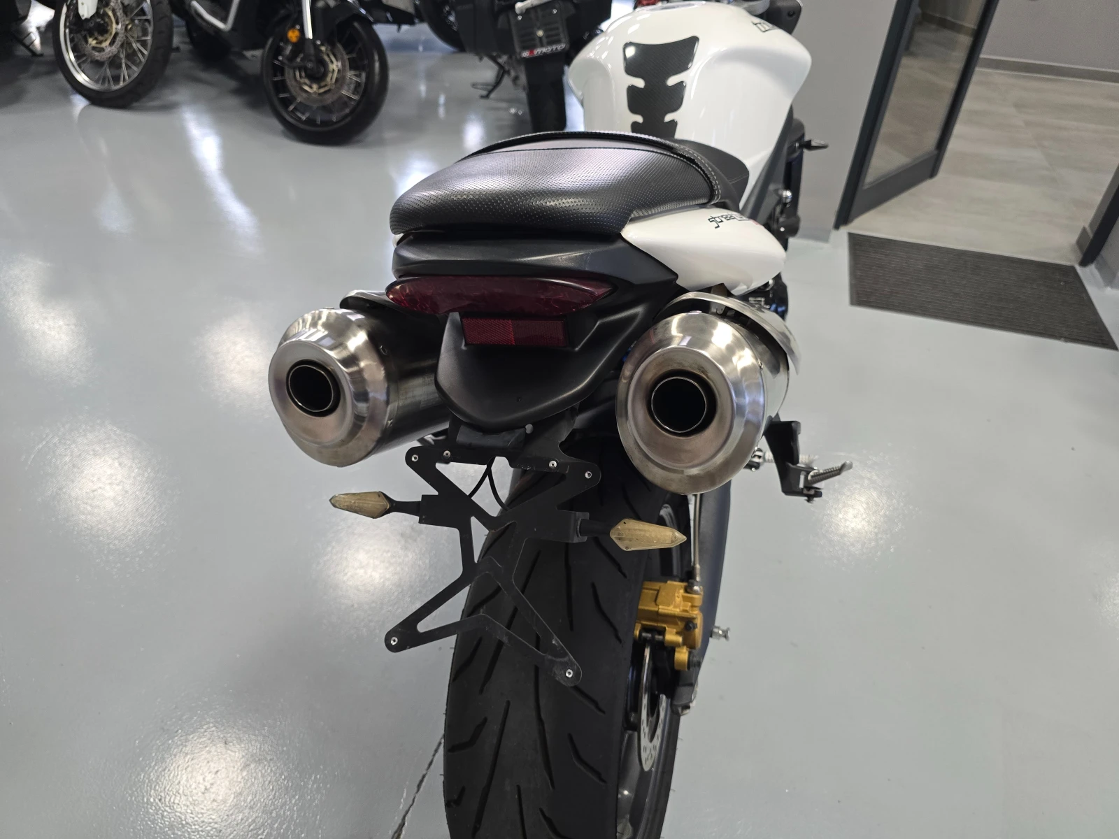 Triumph Street Triple 675 R, 2011. | Mobile.bg   12