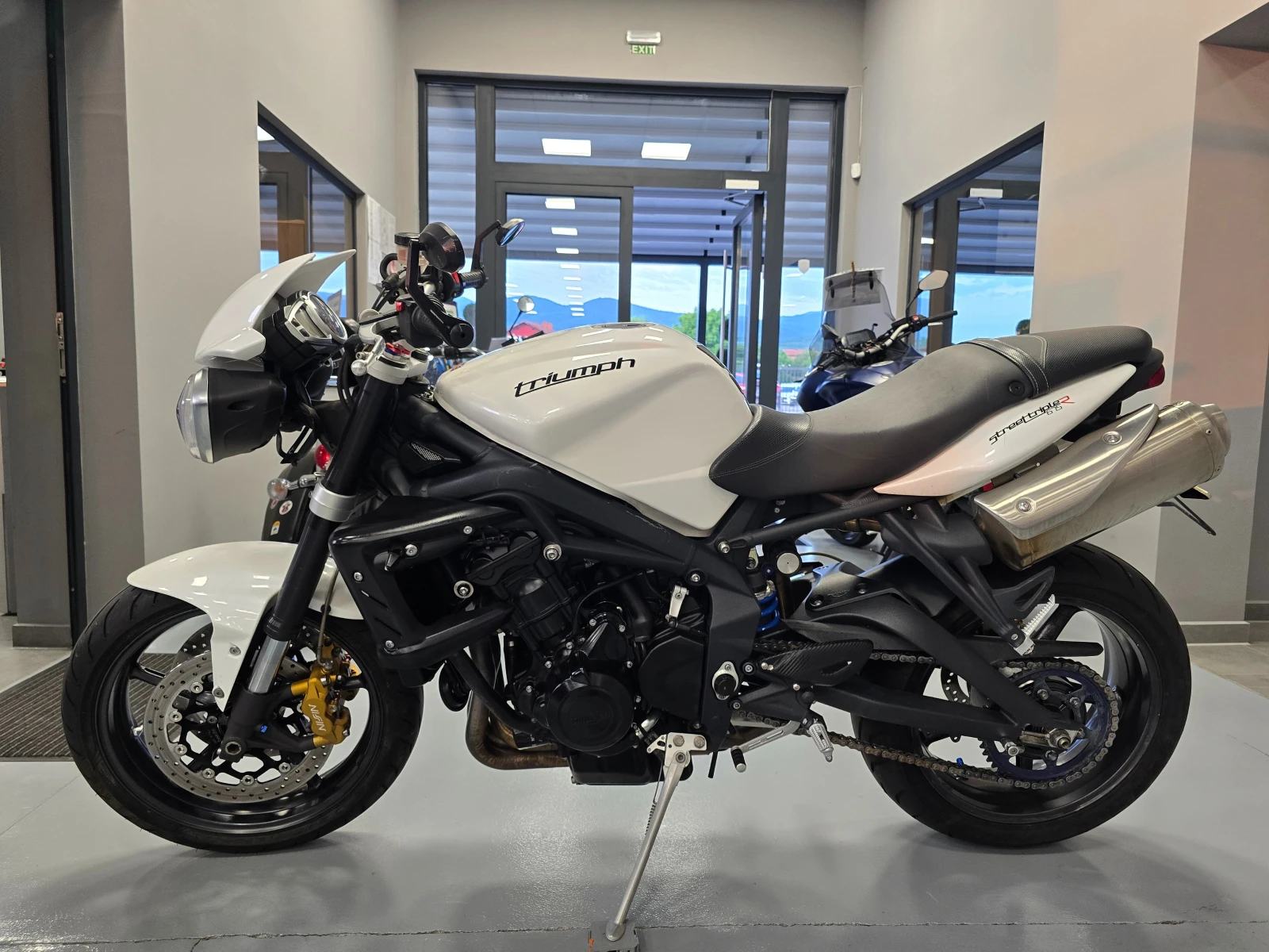 Triumph Street Triple 675 R, 2011г. - изображение 6