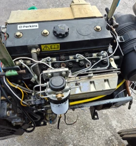 Багер Cat Двигател Perkins 1104, снимка 1