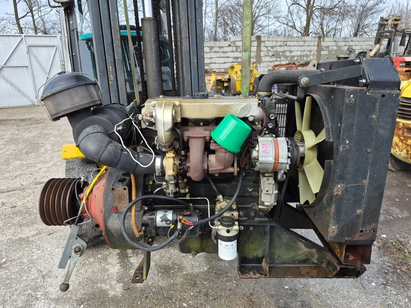 Багер Cat Двигател Perkins 1104, снимка 2 - Индустриална техника - 53570544