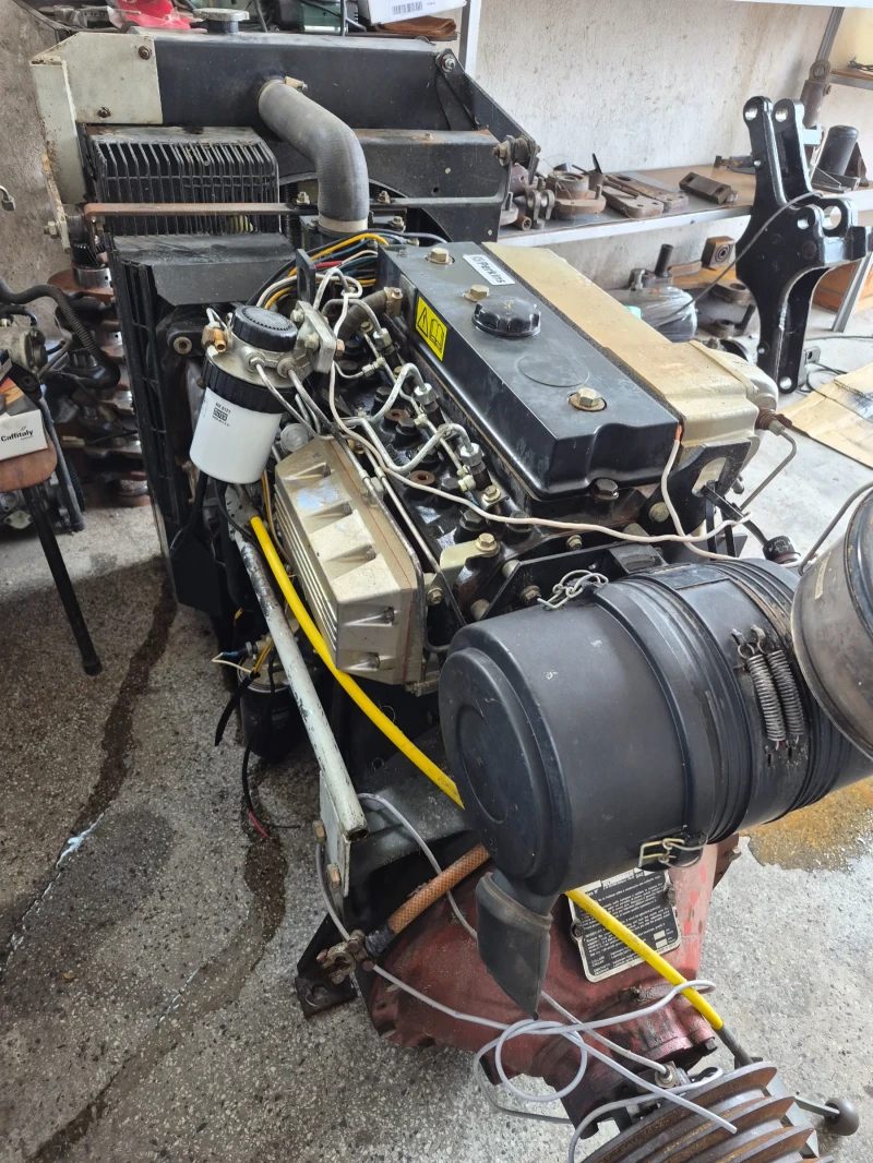 Багер Cat Двигател Perkins 1104, снимка 8 - Индустриална техника - 53570544