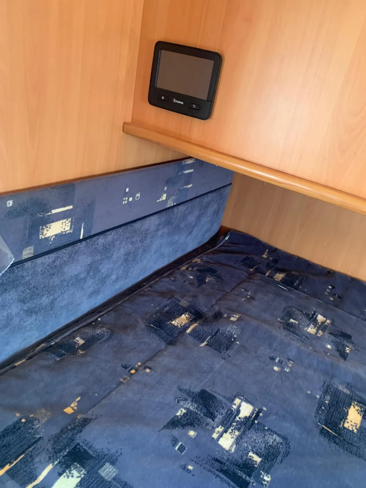  Pilote | Mobile.bg   13