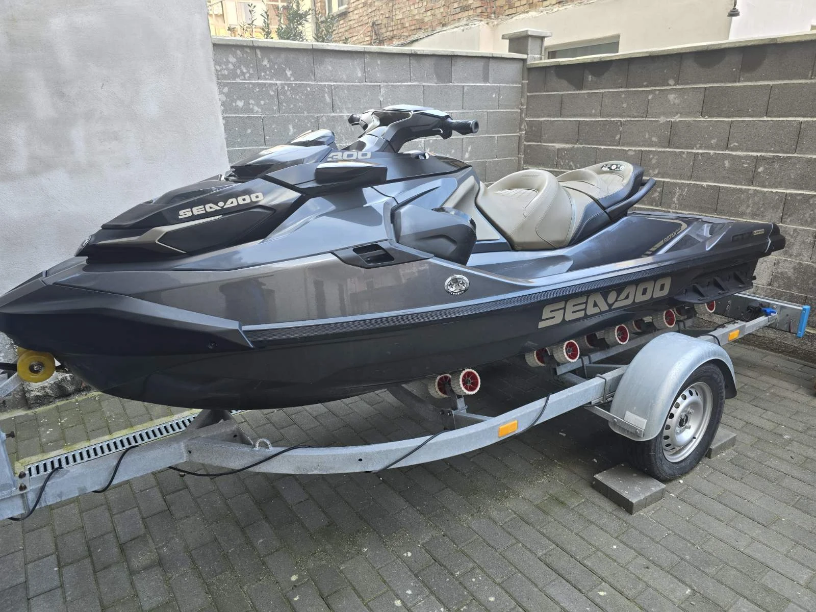 Джет Bombardier Sea Doo GTX 300 LIMITED 64часа | Auto.bg — изображение 1