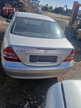 Mercedes-Benz C 180, снимка 1