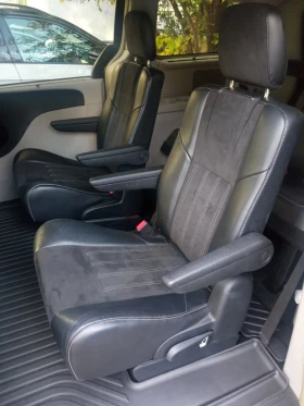 Chrysler Town and Country Touring, снимка 5