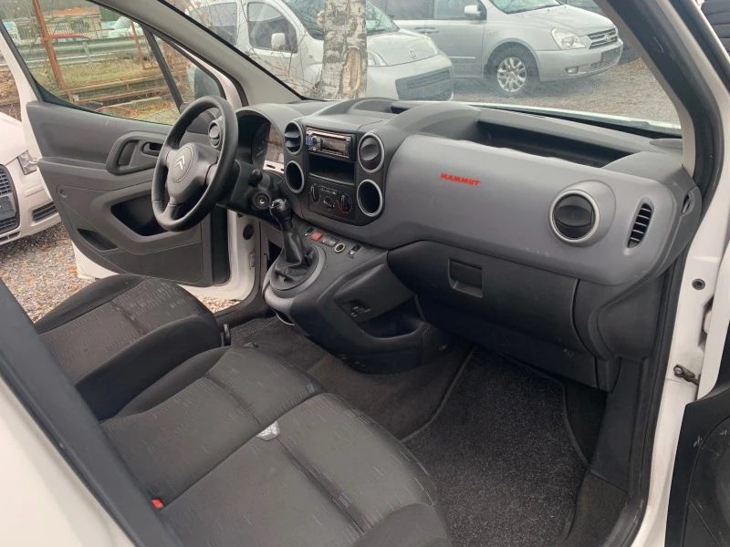 Citroen Berlingo 1.6hdi, снимка 9 - Автомобили и джипове - 46355339