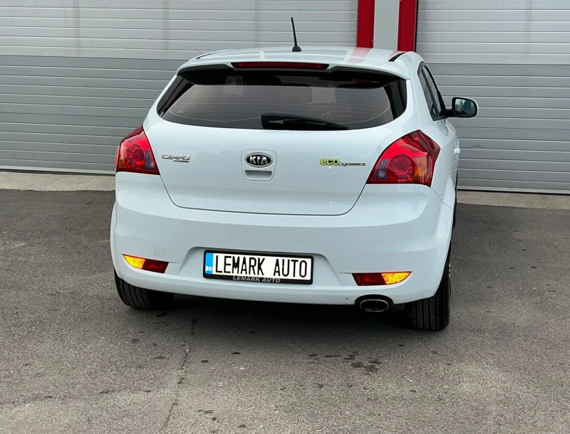 Kia Ceed 1.6CRDI ECO DYNAMIKS KLIMATIK 6-СКОРОСТИ ЛИЗИНГ!!!, снимка 8 - Автомобили и джипове - 47622643