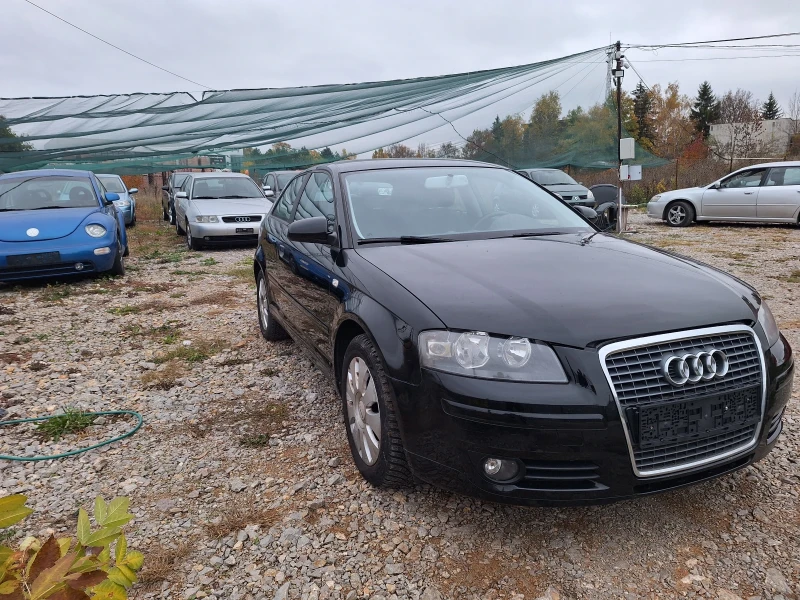 Audi A3 1.6 i, снимка 2 - Автомобили и джипове - 47838094