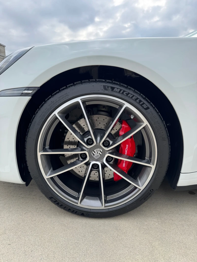 Porsche 911 Carrera 992 4S, снимка 8 - Автомобили и джипове - 52205160