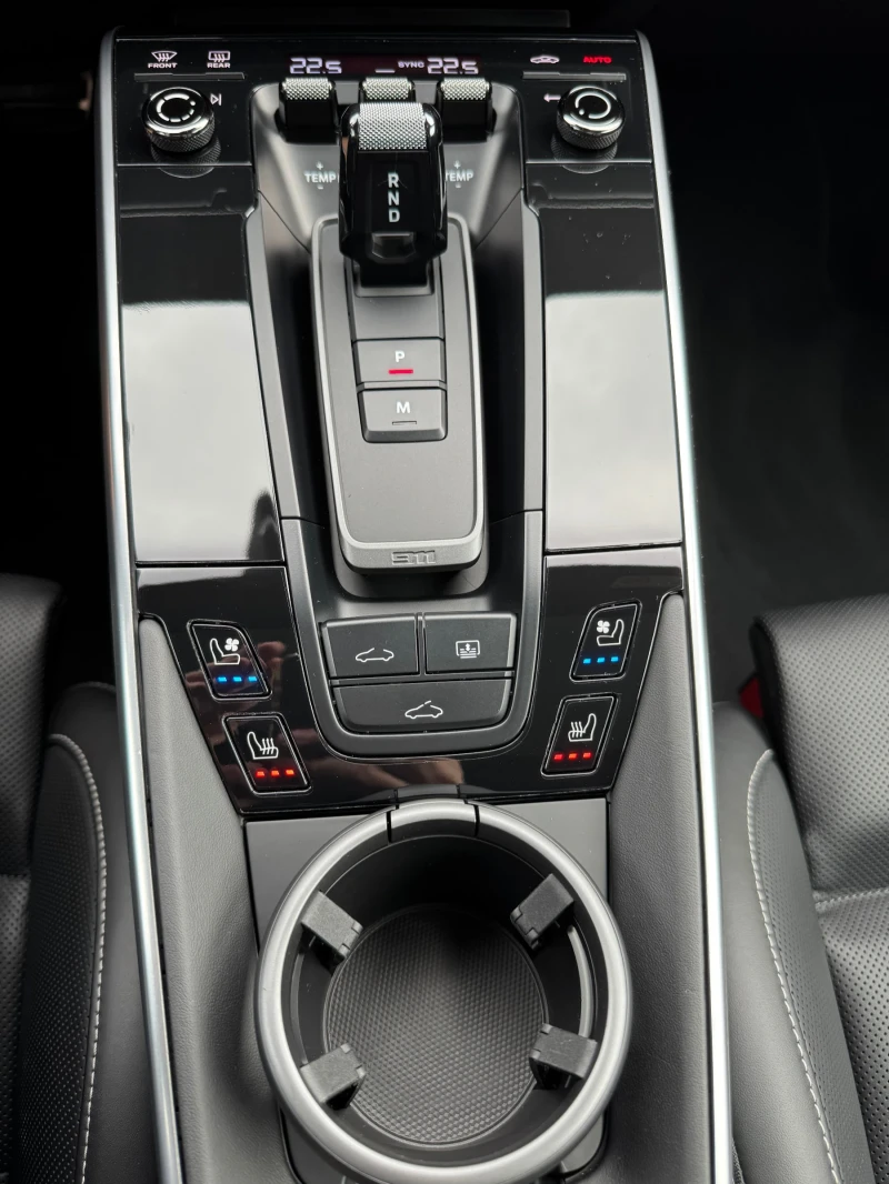 Porsche 911 Carrera 992 4S, снимка 12 - Автомобили и джипове - 52205160