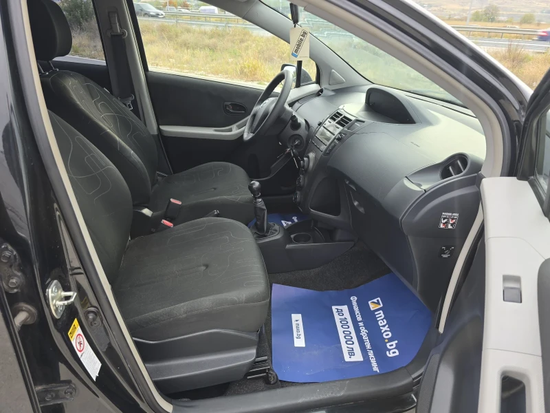 Toyota Yaris 1.3FACE/6СКОРОСТИ, снимка 13 - Автомобили и джипове - 52133050