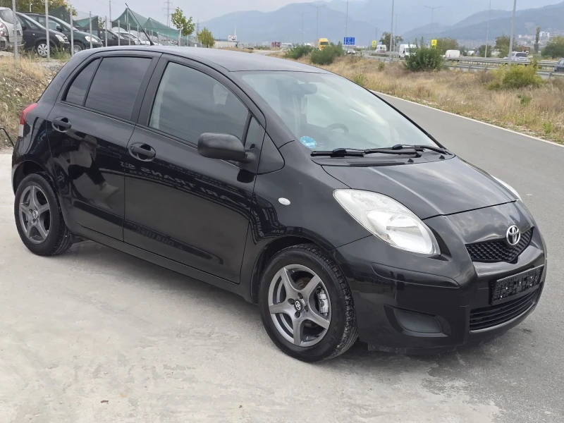 Toyota Yaris 1.3FACE/6СКОРОСТИ, снимка 3 - Автомобили и джипове - 52133050