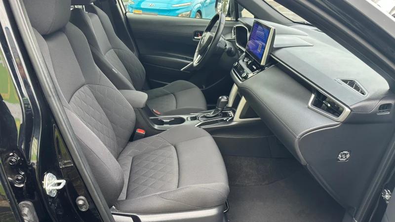 Toyota Corolla Cross 2.0 Hybrid, Гаранция, снимка 12 - Автомобили и джипове - 52378841