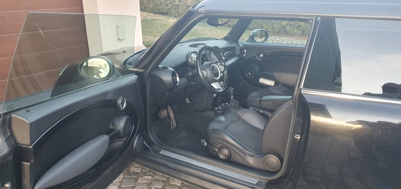 Mini Clubman Avtomat 1.6 D, снимка 15 - Автомобили и джипове - 53119954