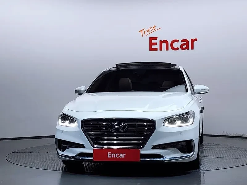Hyundai Grandeur 2.2 Diesel Premium, снимка 3 - Автомобили и джипове - 55643478