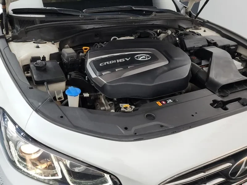 Hyundai Grandeur 2.2 Diesel Premium, снимка 6 - Автомобили и джипове - 55643478