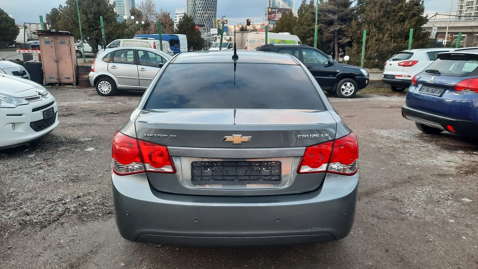 Chevrolet Cruze 1.6i ГАЗ НАВИ - изображение 6