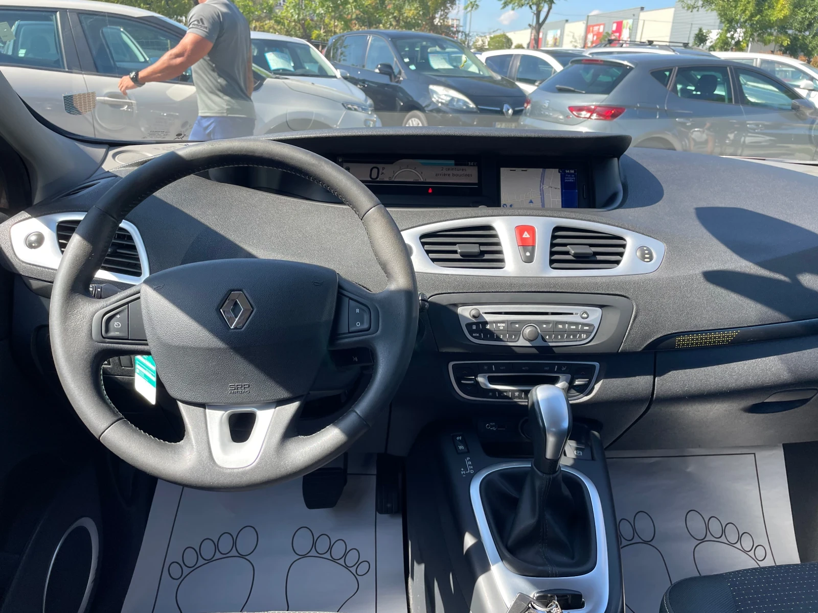 Renault Scenic 1.5D CH AUTOMAT NAVI - изображение 10