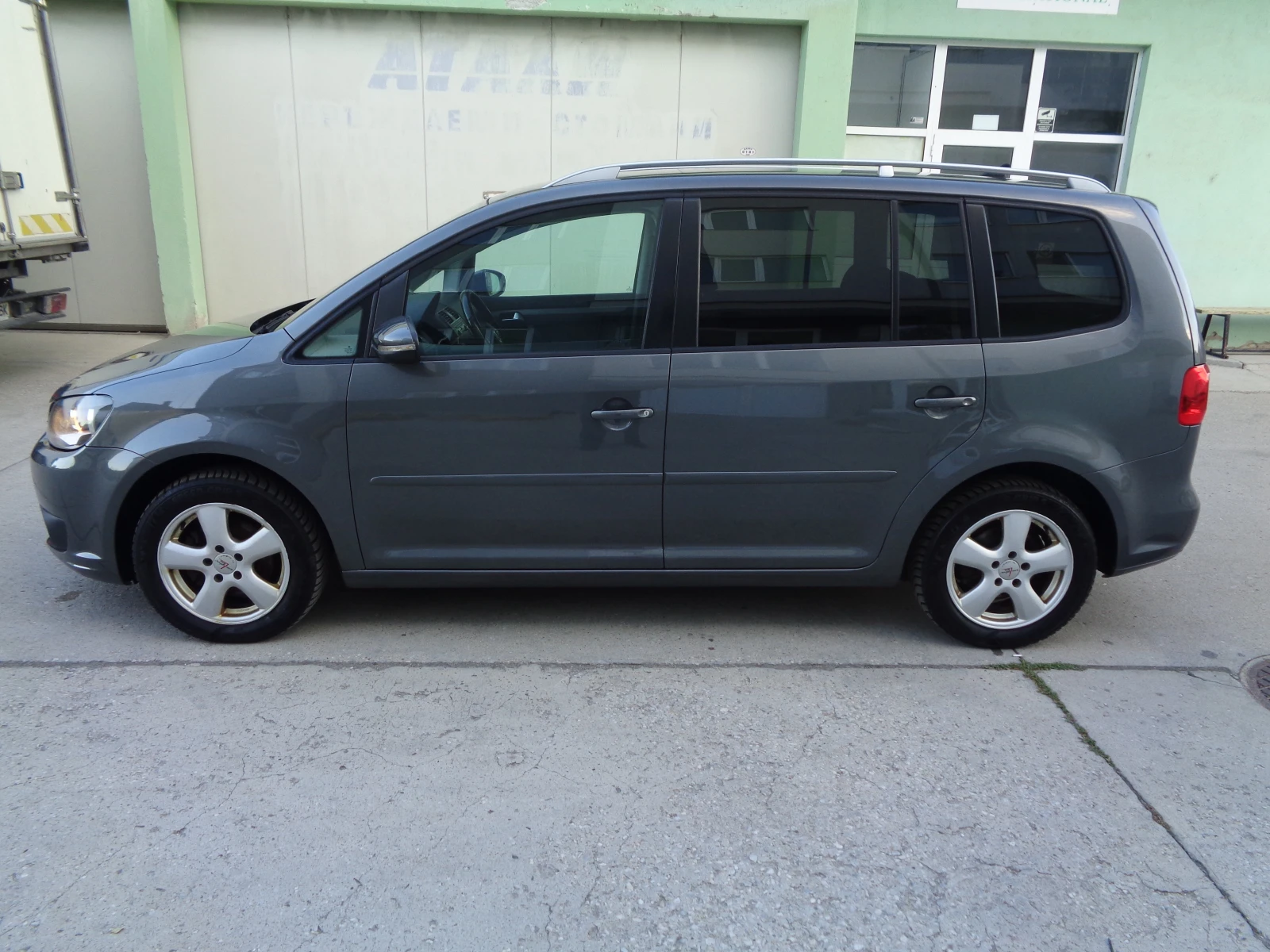 VW Touran 1.6TDI-НАВИ-ЛИЗИНГ - изображение 7