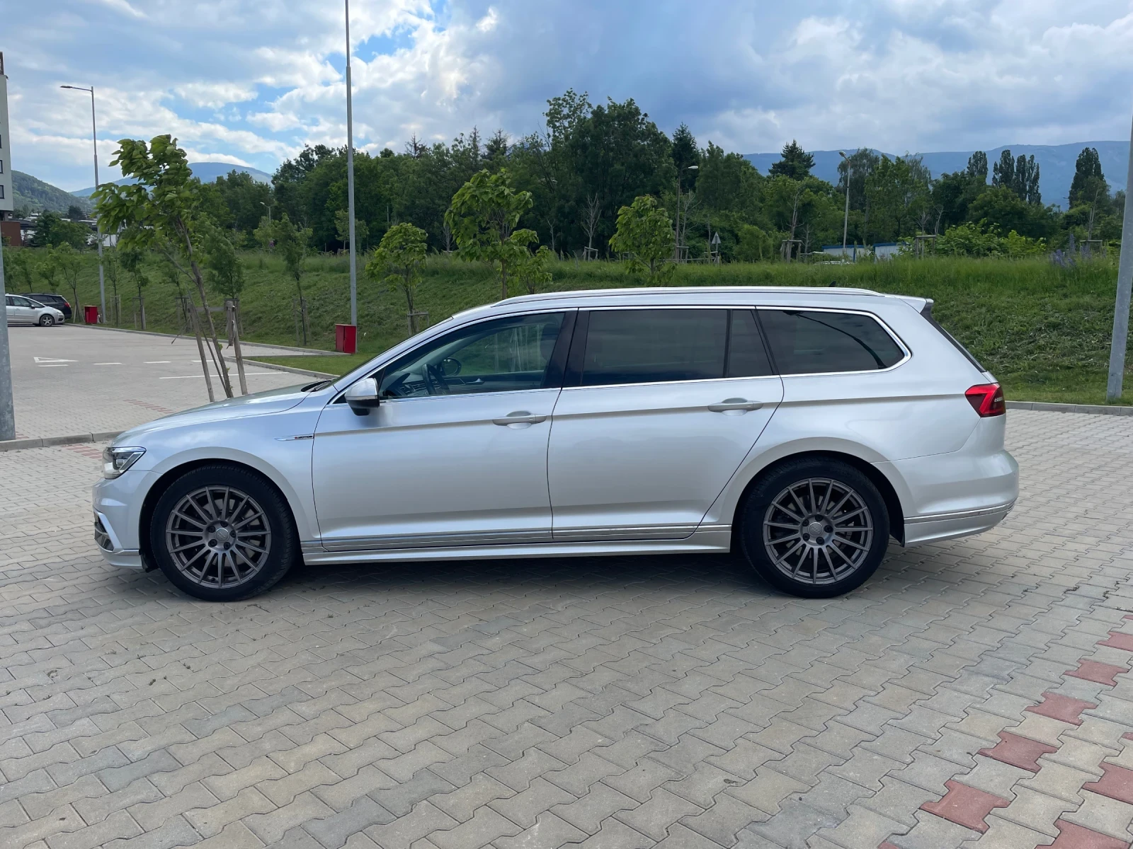 VW Passat R line / BiTDI - изображение 8
