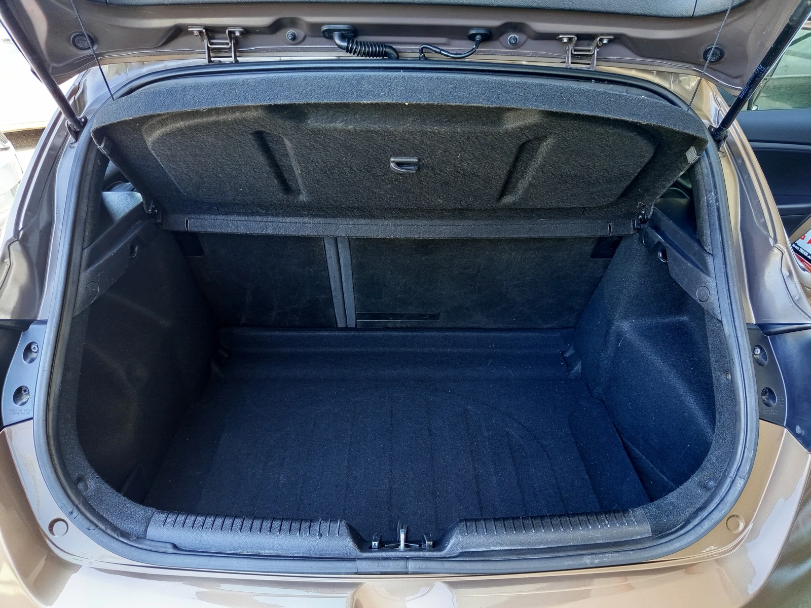 Hyundai I30 1.4i  - изображение 9