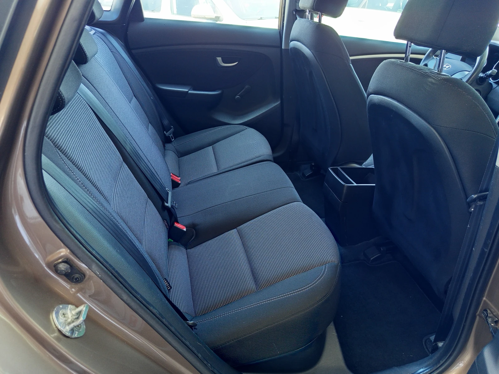Hyundai I30 1.4i  - изображение 8