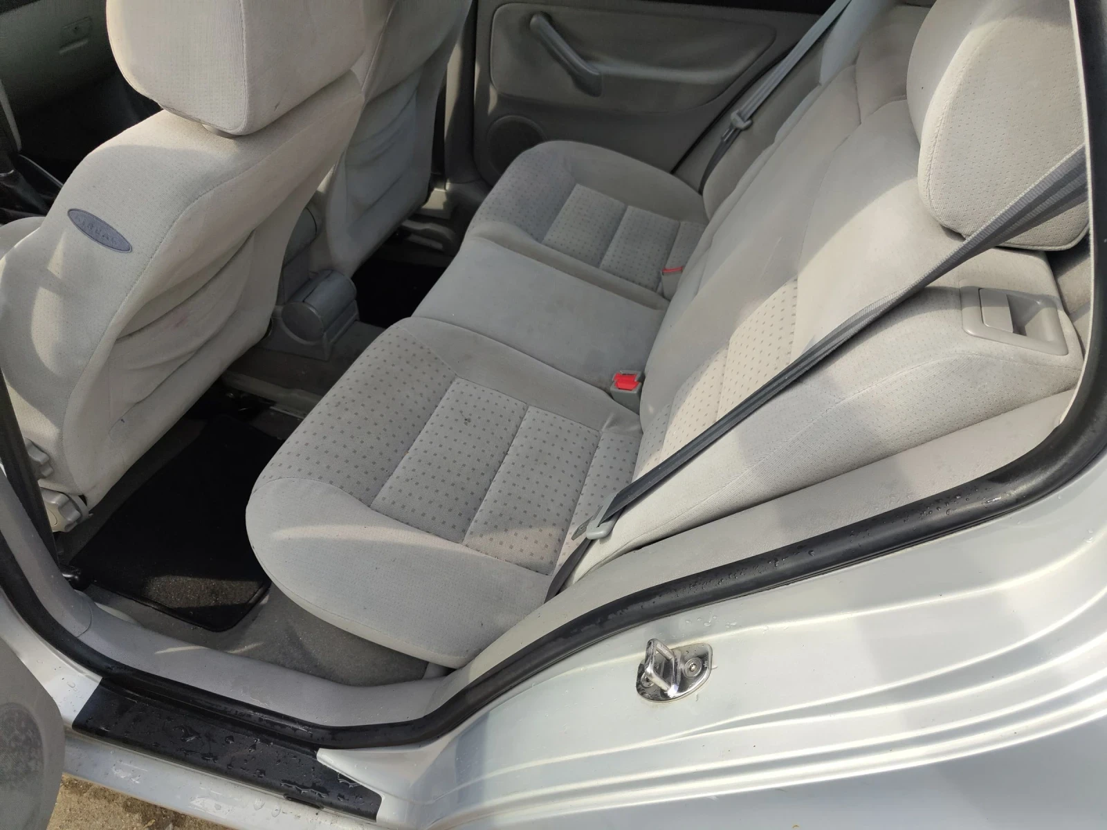 VW Golf 1.6 SR - изображение 9