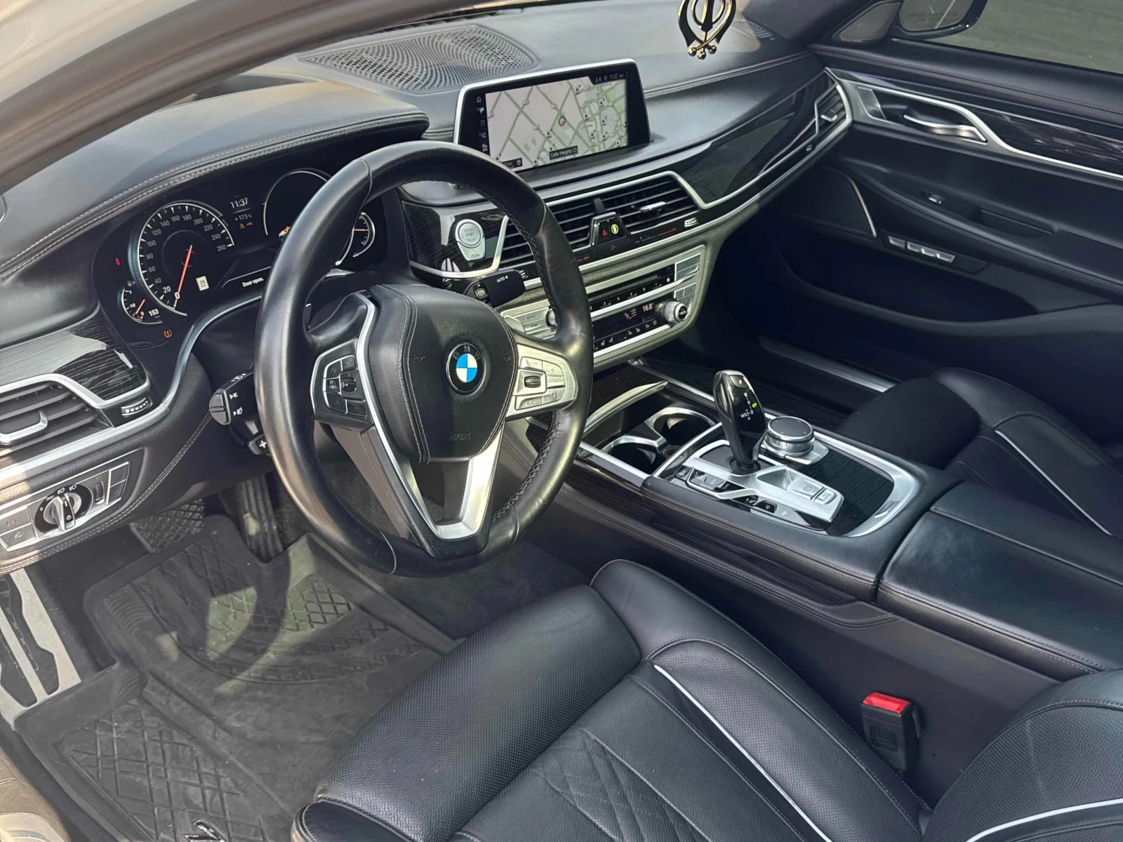 BMW 750 xDrive * * CARFAX * * АВТО КРЕДИТ * *  - изображение 6