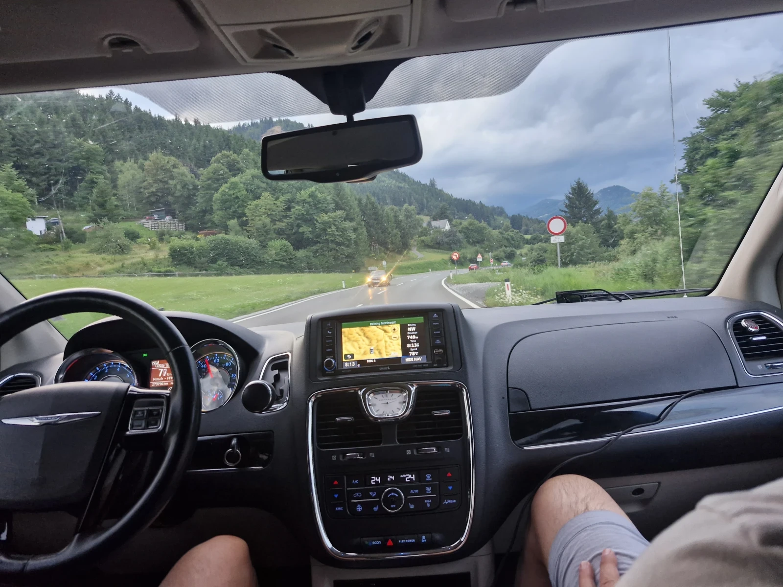 Chrysler Town and Country Touring - изображение 3