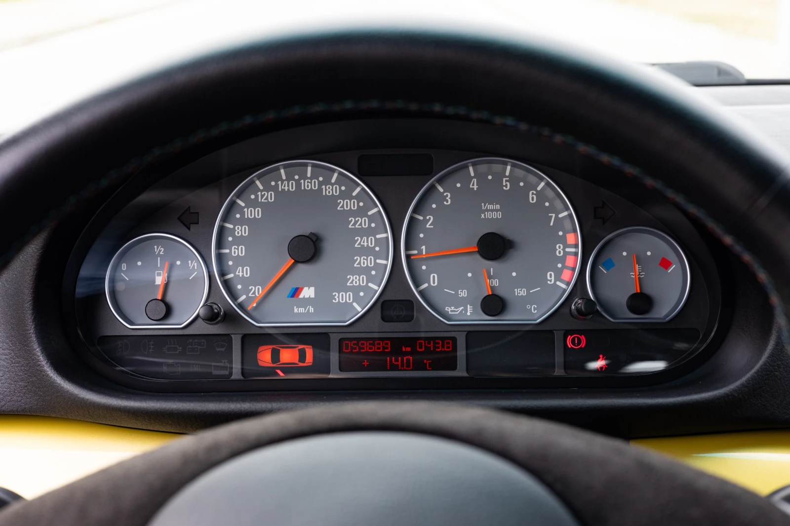 BMW M3 | Mobile.bg   12