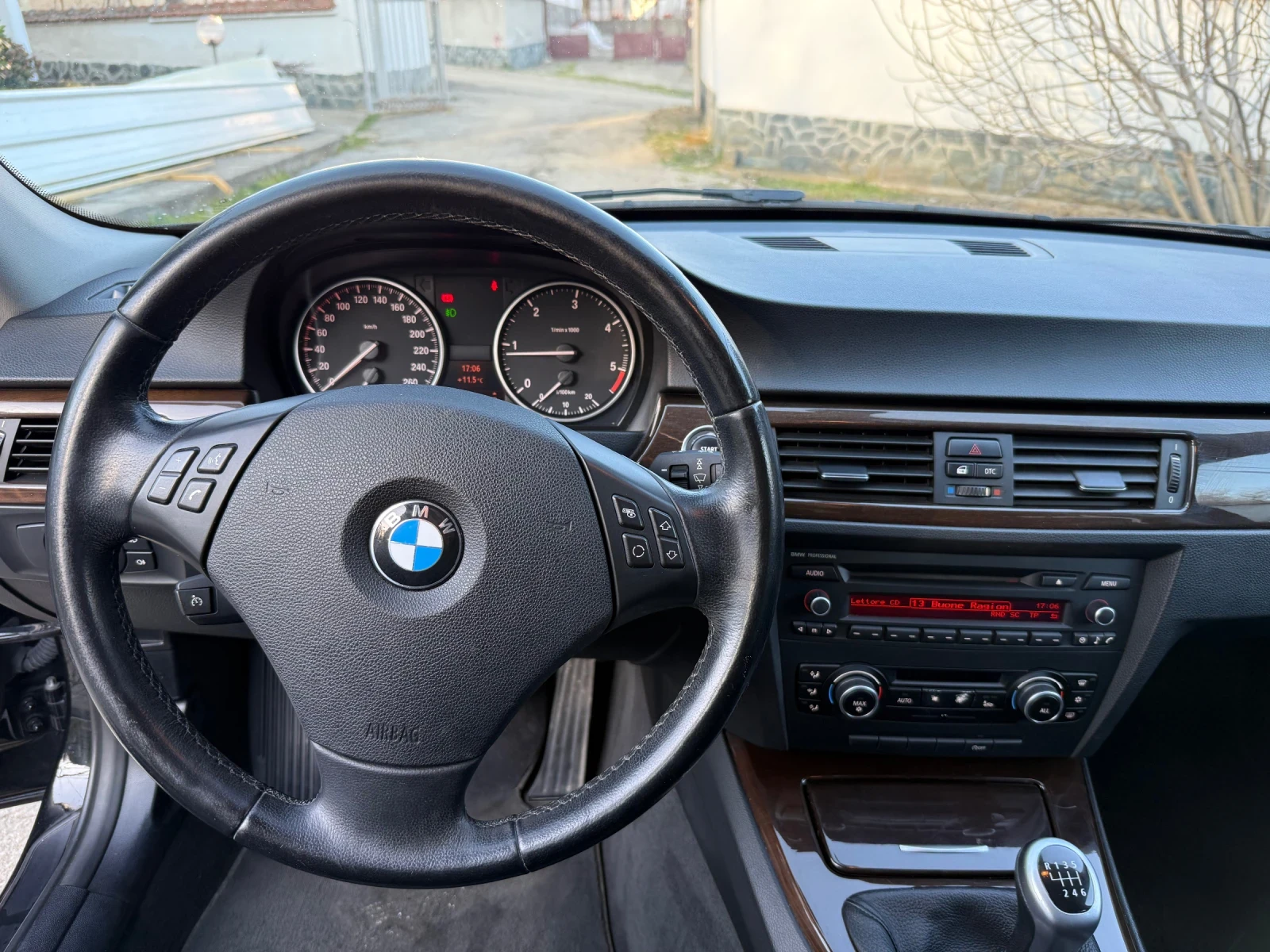 BMW 320 320d 184kc. Facelift, снимка 10 - Автомобили и джипове - 53868624