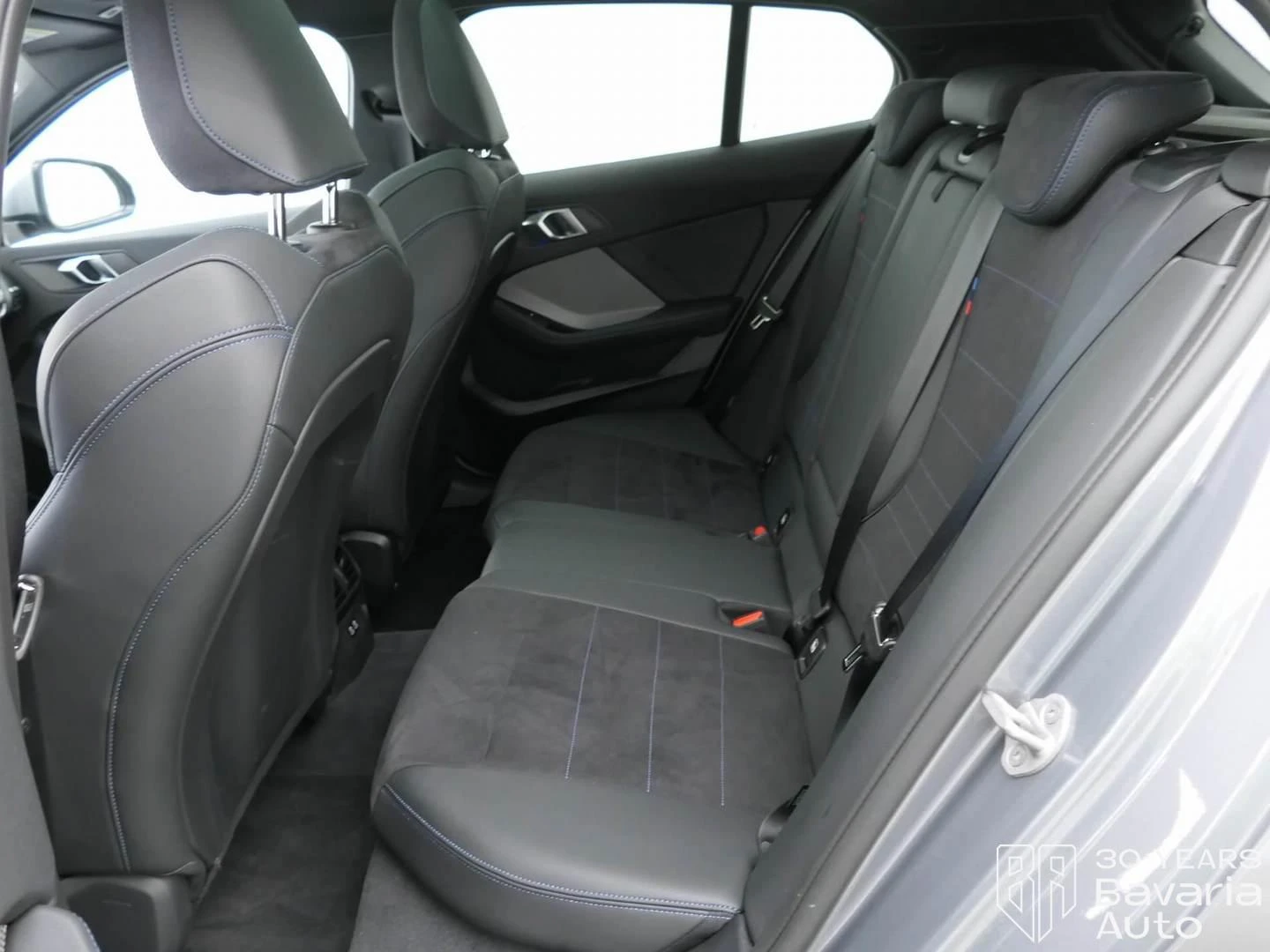 BMW 120 i M Sport Paket Steptronic, снимка 8 - Автомобили и джипове - 53998739