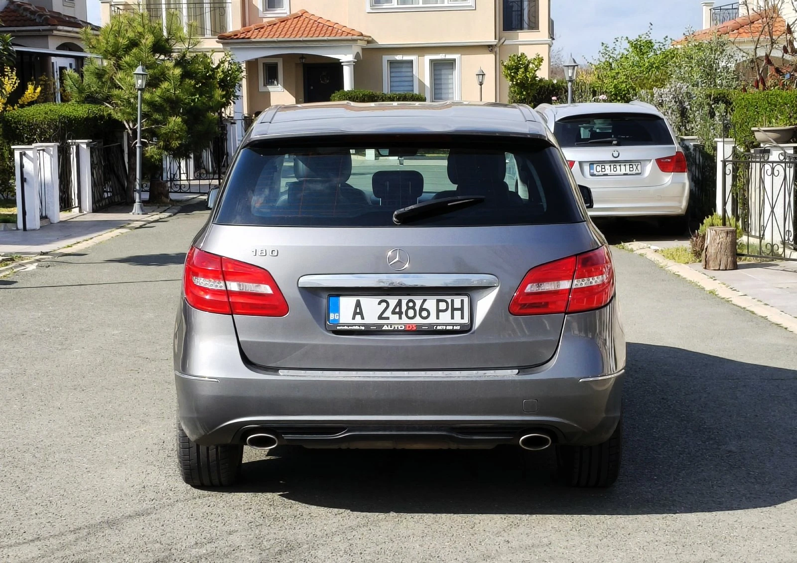 Mercedes-Benz B 180 CDI Premium Face, снимка 3 - Автомобили и джипове - 54180992