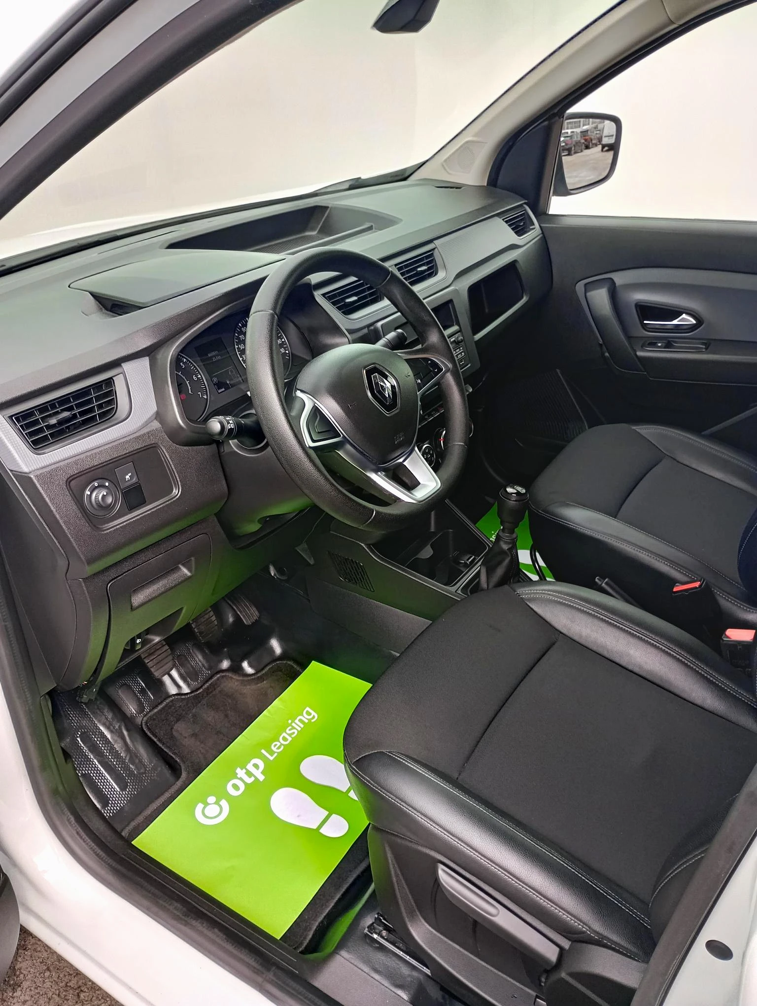 Renault Express, снимка 6 - Автомобили и джипове - 54518495