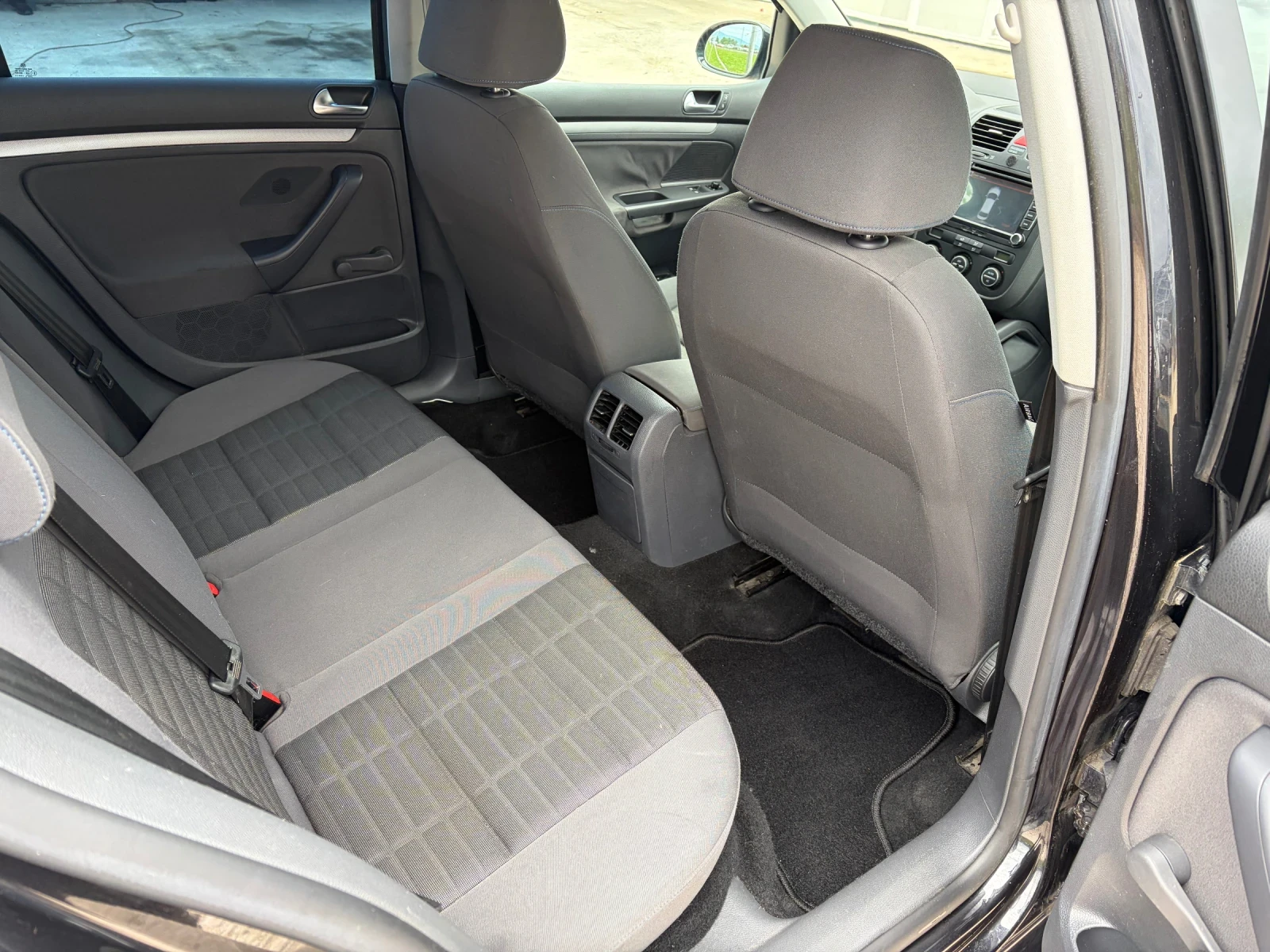 VW Golf, снимка 13 - Автомобили и джипове - 54609314