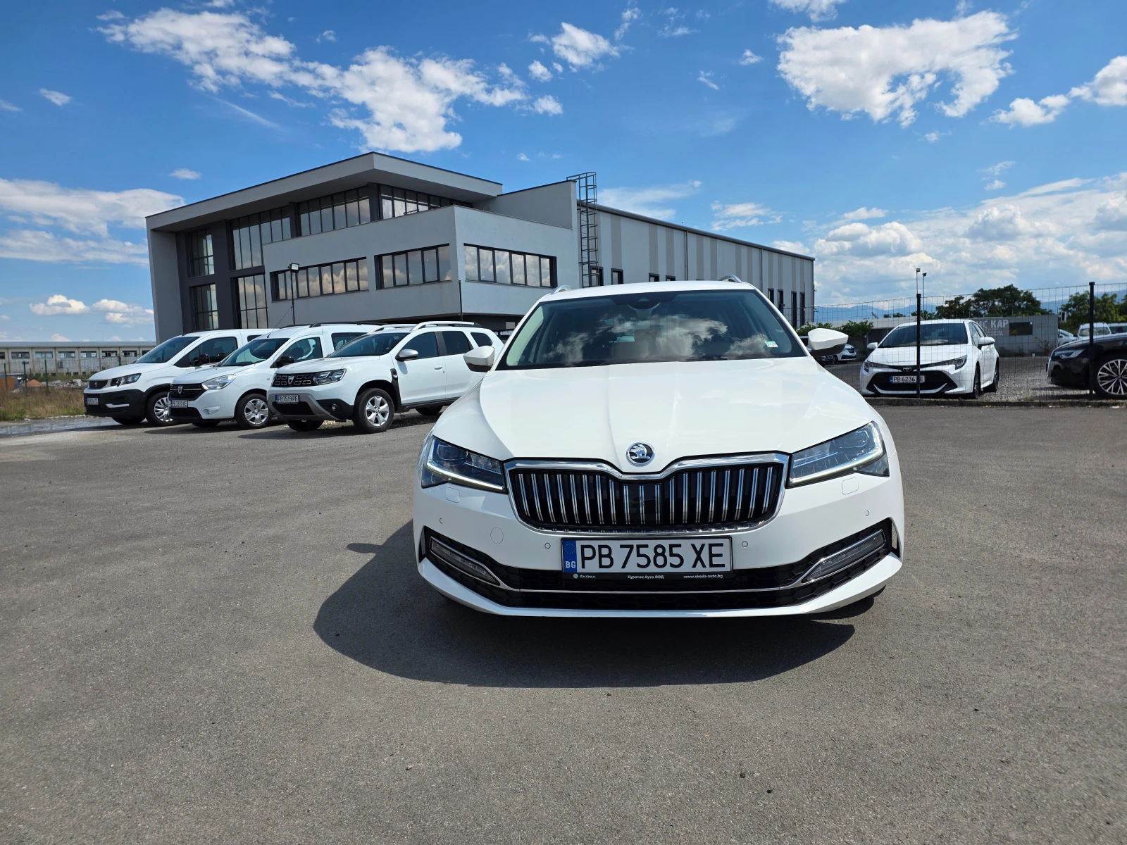 Skoda Superb С-Гаранция-А/Т -190кс, снимка 8 - Автомобили и джипове - 55222539