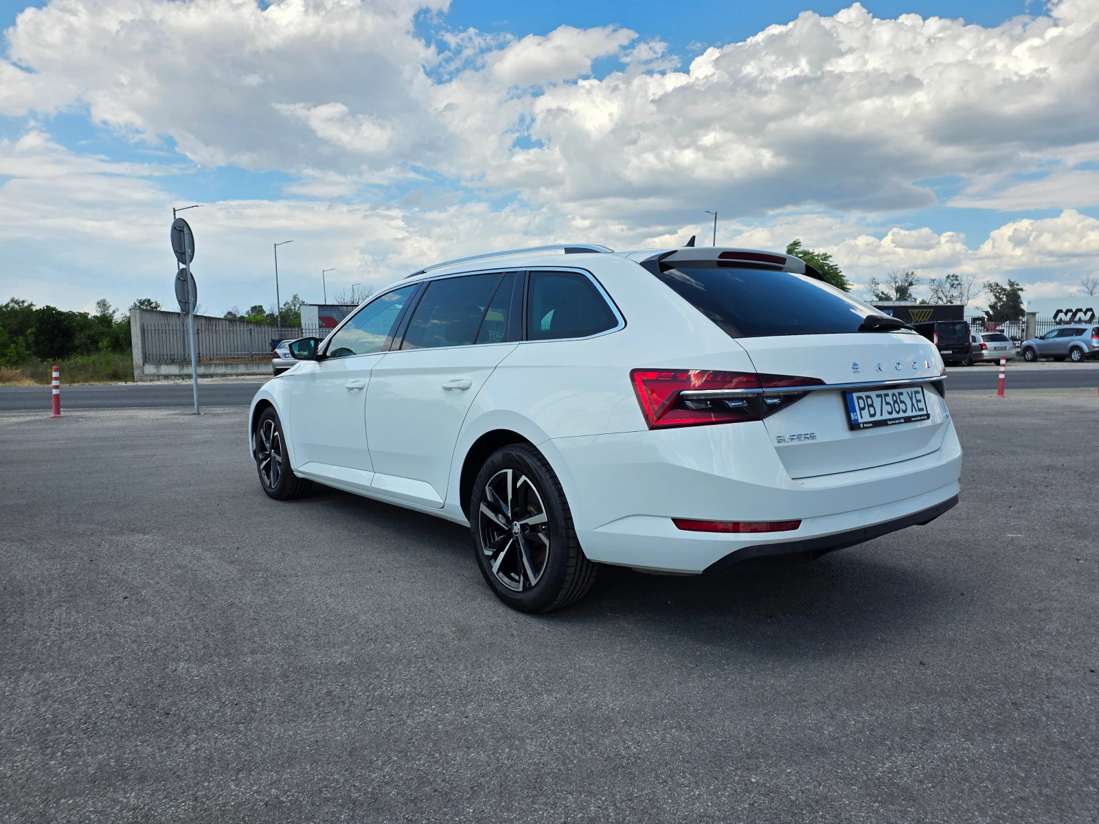 Skoda Superb С-Гаранция-А/Т -190кс, снимка 3 - Автомобили и джипове - 55222539