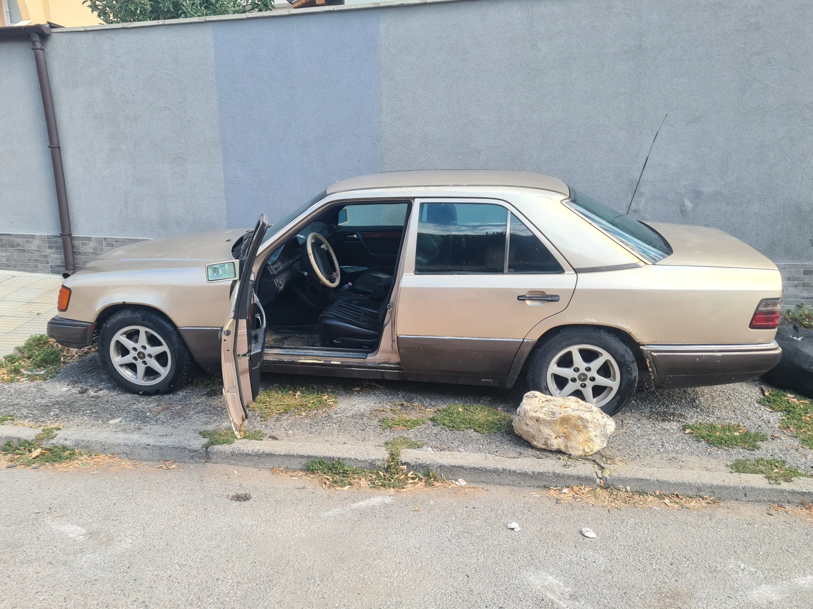 Mercedes-Benz 124, снимка 8 - Автомобили и джипове - 55673620