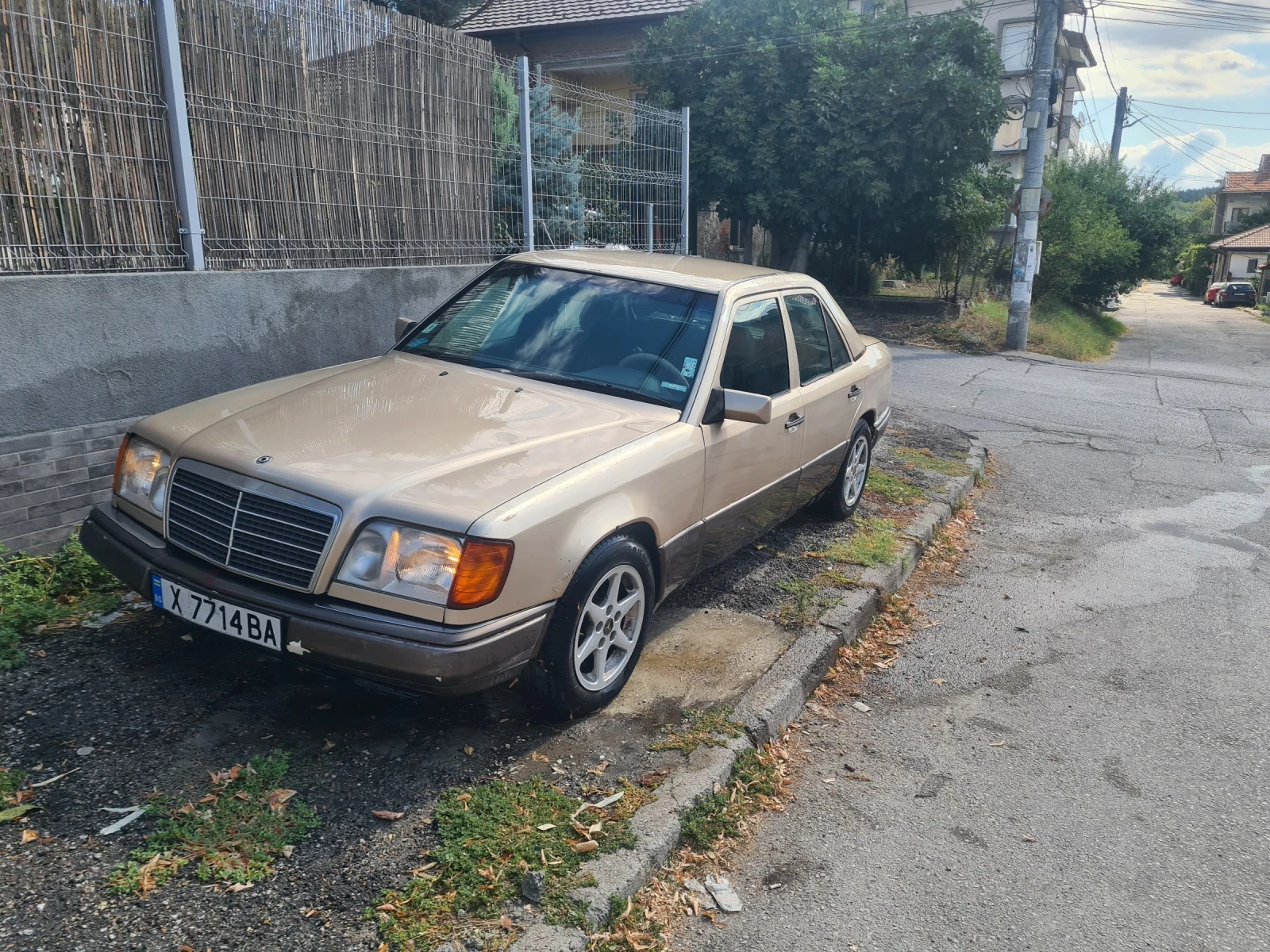 Mercedes-Benz 124