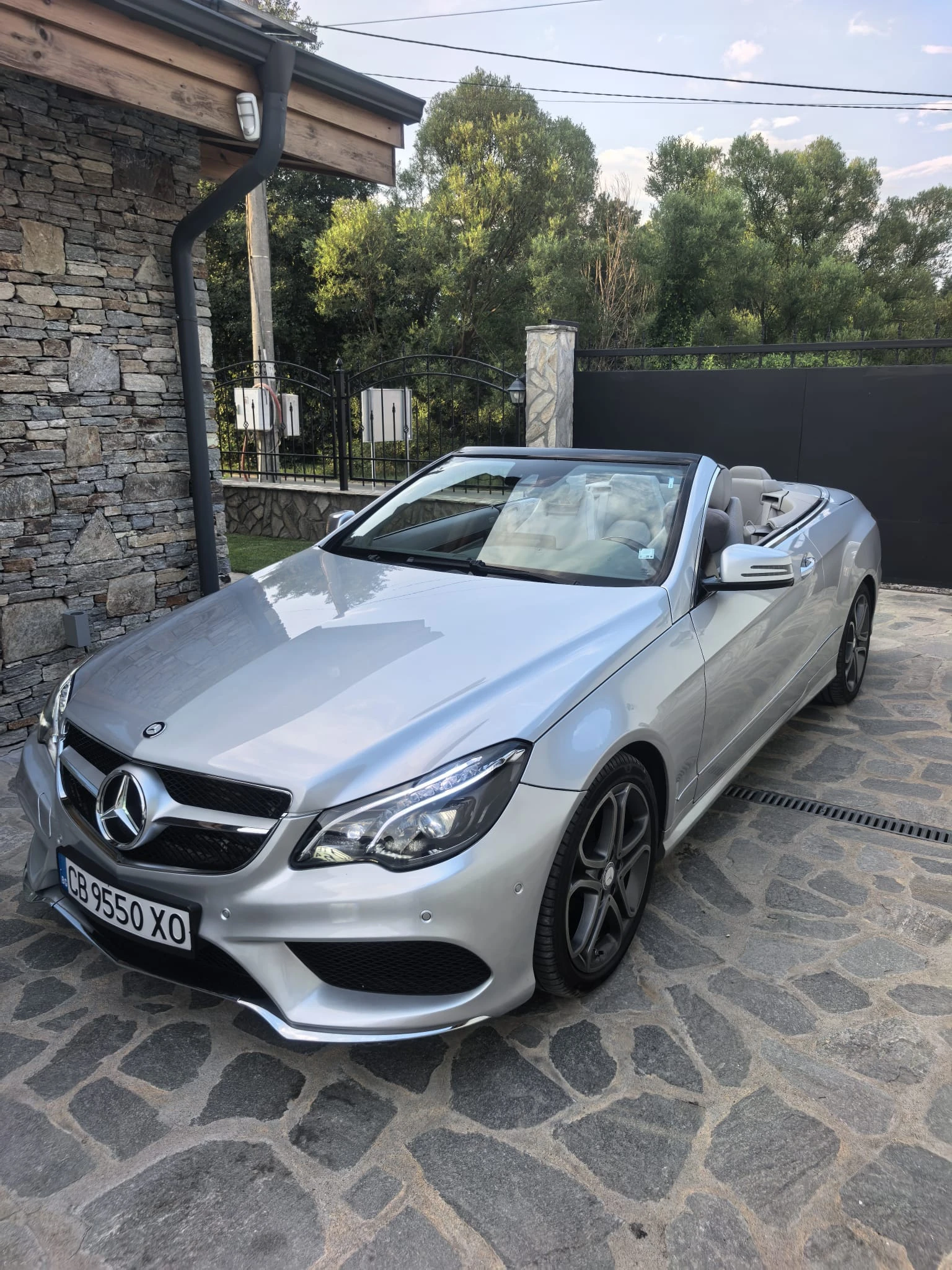 Mercedes-Benz E 500 Cabriolet V8 / Facelift / 124 000 км