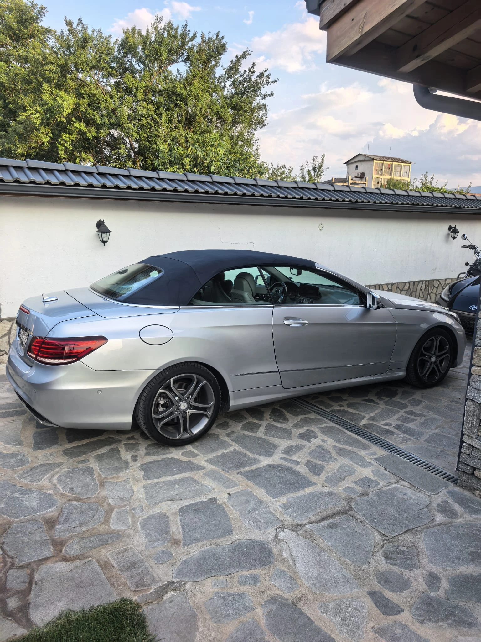 Mercedes-Benz E 500 Cabriolet V8 / Facelift / 124 000 км, снимка 10 - Автомобили и джипове - 55842623