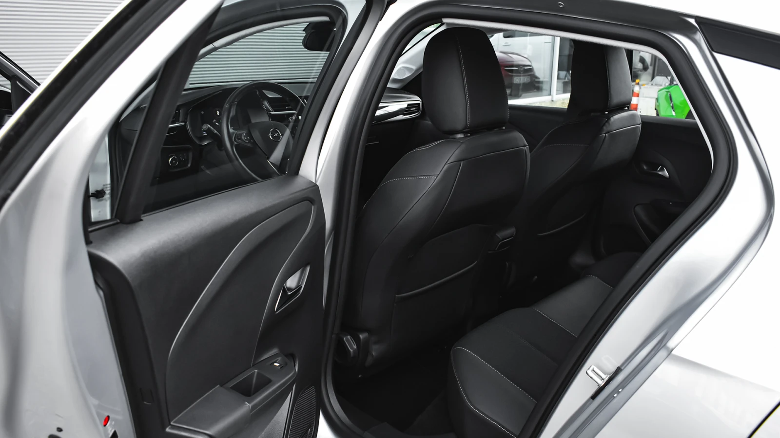 Opel Corsa e-Elegance 50 kWh, снимка 9 - Автомобили и джипове - 56225872