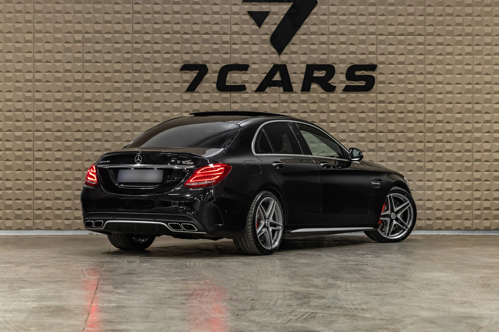 Mercedes-Benz C 63 AMG s| Distronic| Burmaster| Panorama| Гаранция, снимка 6 - Автомобили и джипове - 56257549