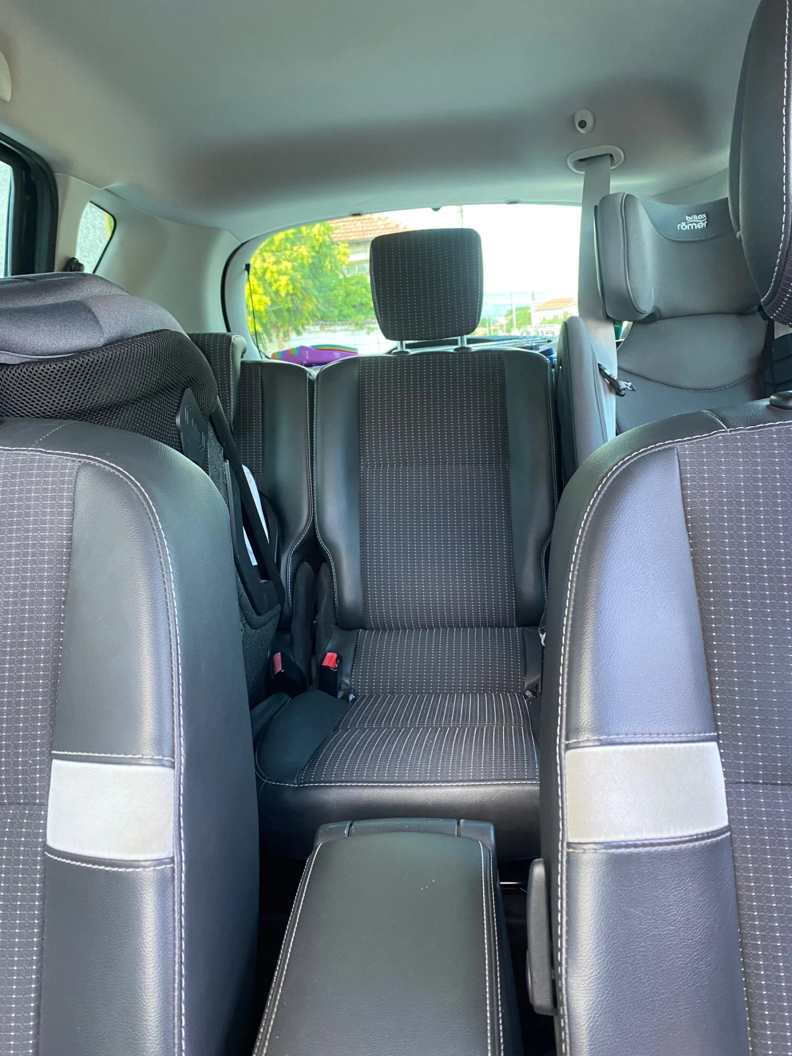 Renault Scenic, снимка 9 - Автомобили и джипове - 56368696