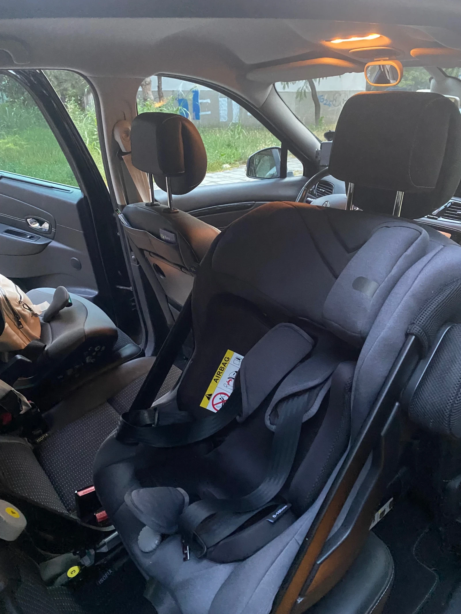 Renault Scenic, снимка 14 - Автомобили и джипове - 56368696
