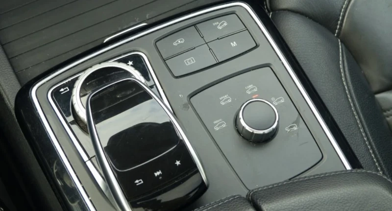 Mercedes-Benz GLE 350 Bluetec 4 MATIC AMG Full, снимка 15 - Автомобили и джипове - 52713183