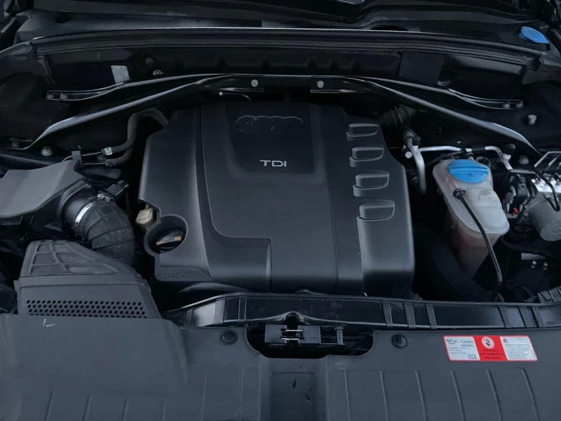 Audi Q5 2.0TDI S-LINE NAVI ПОДГРЕВ BI-XENON, снимка 16 - Автомобили и джипове - 52698539